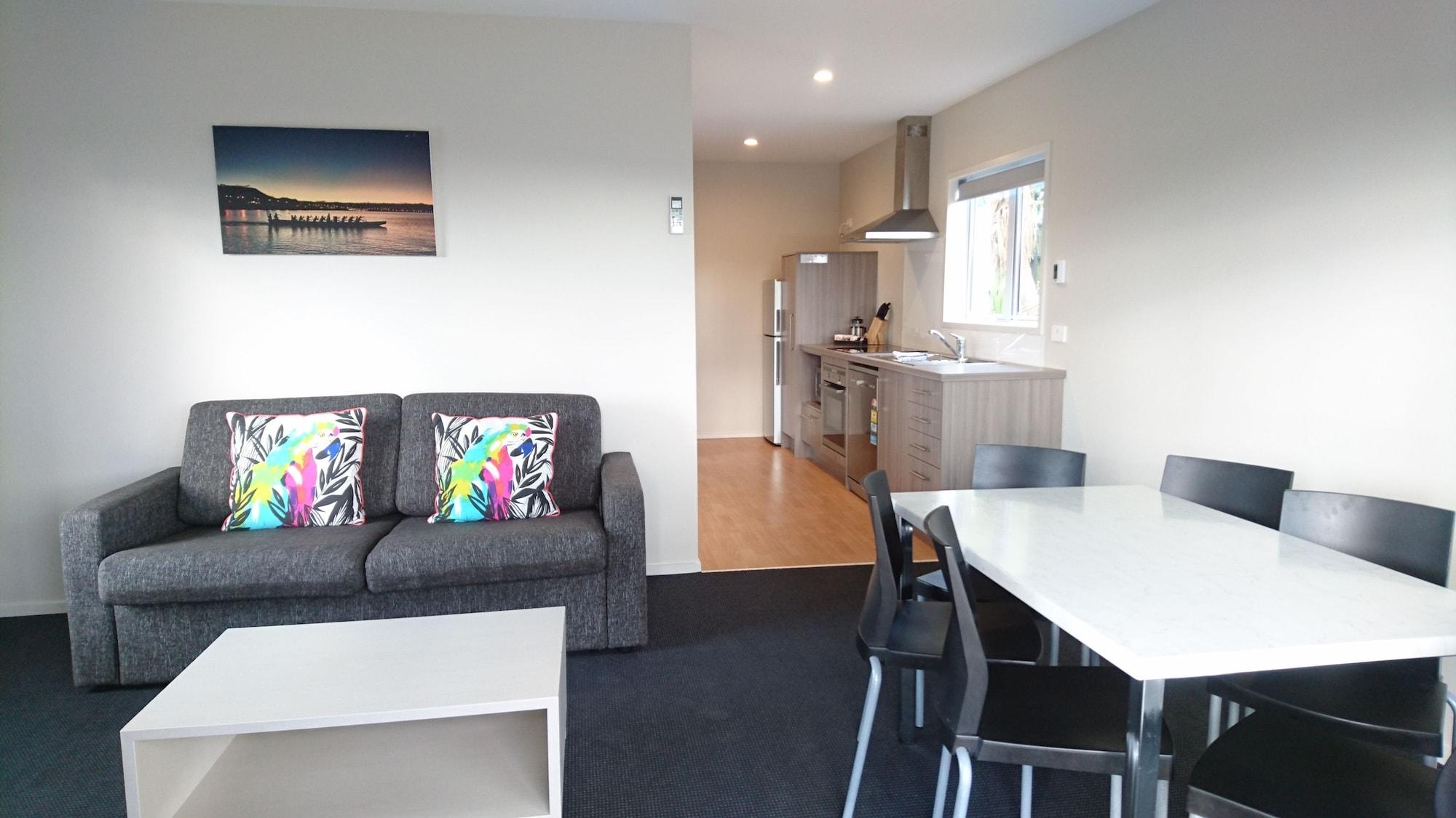 Taupo Debretts Spa Resort Экстерьер фото A typical two bedroom apartment at the motel